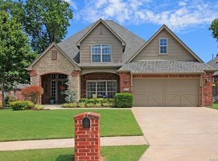 4212 W Roanoke St, Broken Arrow, OK 74011