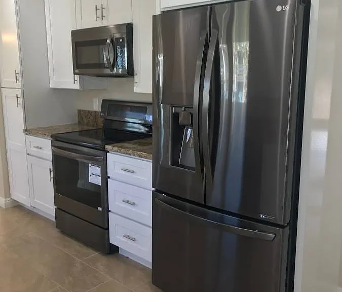 Raymond Ritz Apartments — Photo 51