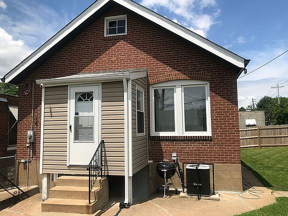 4th image of 4322 Wilcox Ave