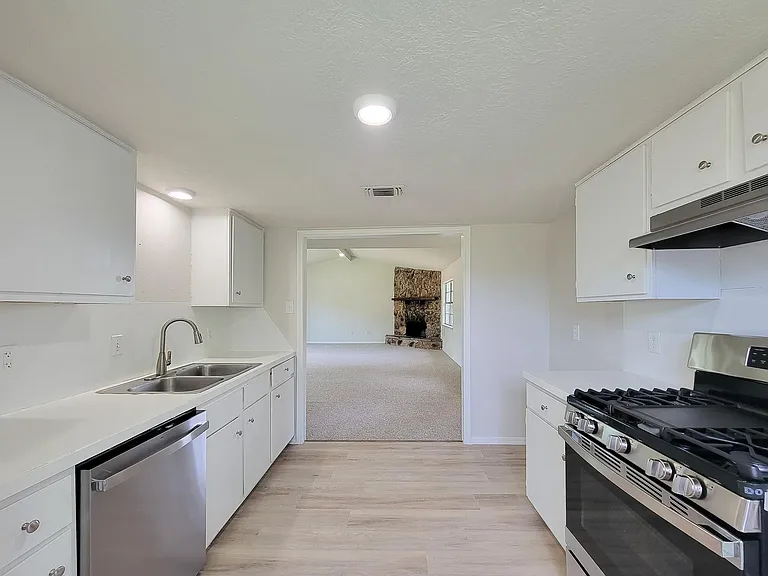 8719 Valley Song Dr — Photo 17