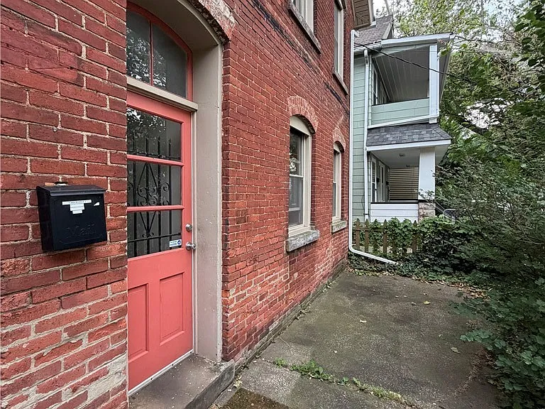 2809 Monroe Ave — Photo 48