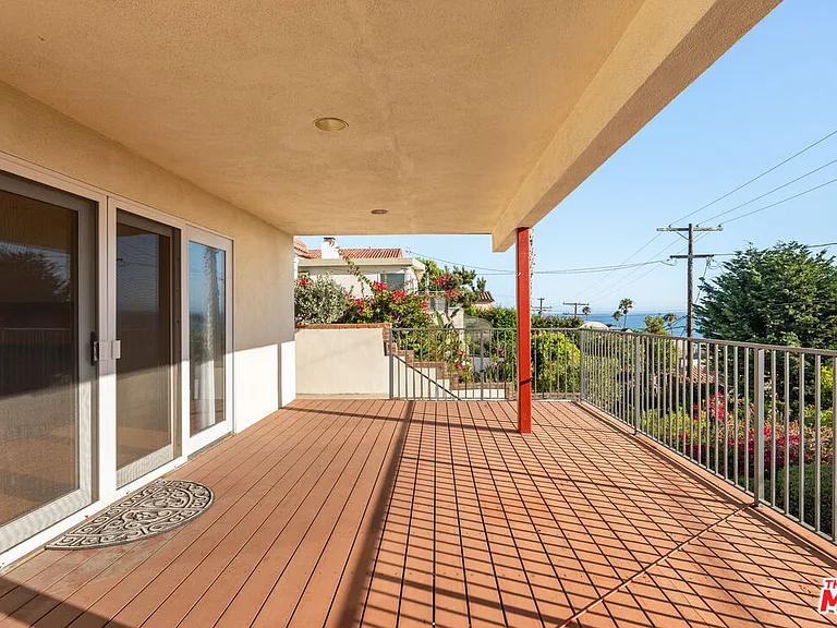 7203 Rindge Ave — Photo 13