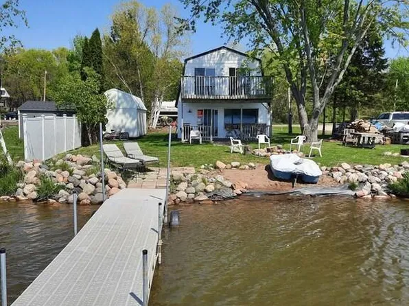 28584 Lakewood Dr NW, Isanti, MN 55040