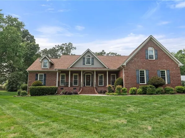 4000 Thornbrook Rd, Greensboro, NC 27406