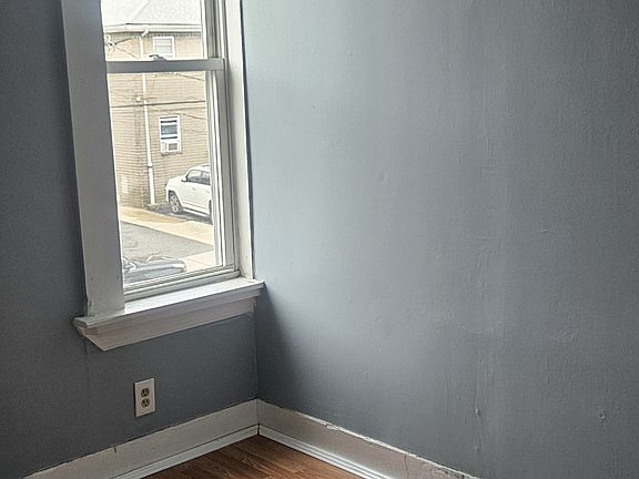 3rd bedroom 12x6 new floating floor