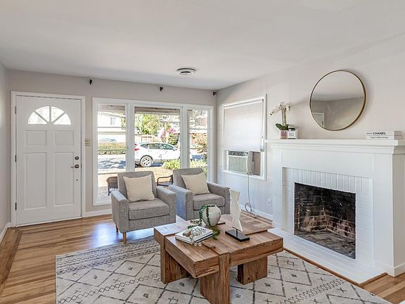 4th image of 395 Ventura Ave