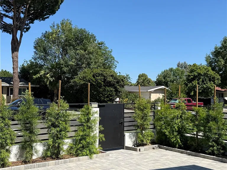 8613 Oakdale Ave — Photo 21