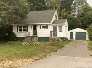 10 Thompson Ave, Saint Stephen, NB E3L2M1