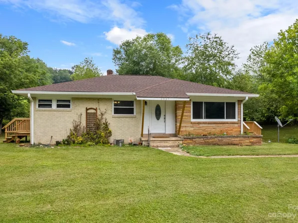 3947 Lake Logan Rd, Canton, NC 28716