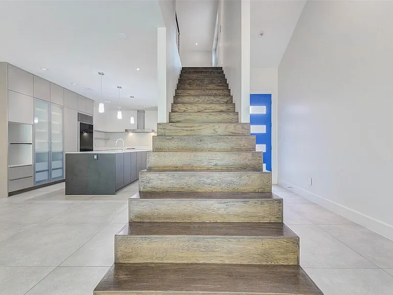 1222 Marconi St — Photo 35