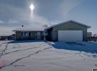 12597 Cow Hollow Rd, Evansville, WY 82636