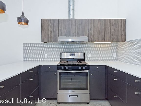 3rd image of 2870 4th Ave #4724738