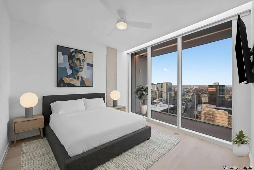 1 bed, 1.0 bath, 910 sqft, $3,700 — Photo 2