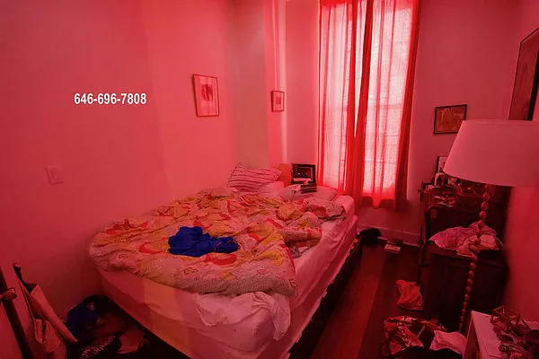 Rented by Meller Maayan S | media 10