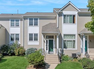 2924 Shelly Ln, Aurora, IL 60504