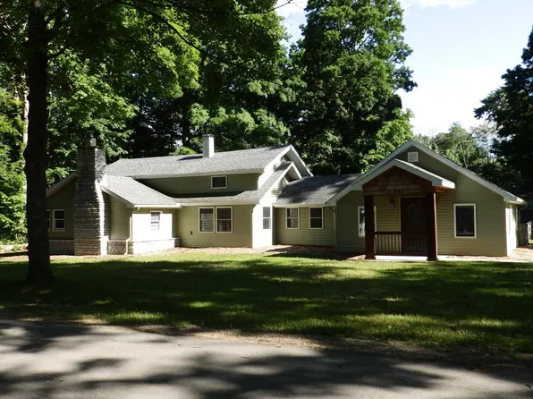1991 Pioneer Rd, Gaylord, MI 49735