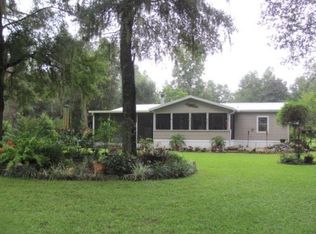 423 SE Oak Tree St, Branford, FL 32008