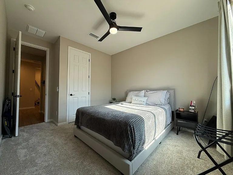 11037 W Hadley St — Photo 11