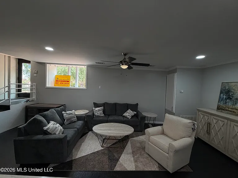 620 Crawford St — Photo 10