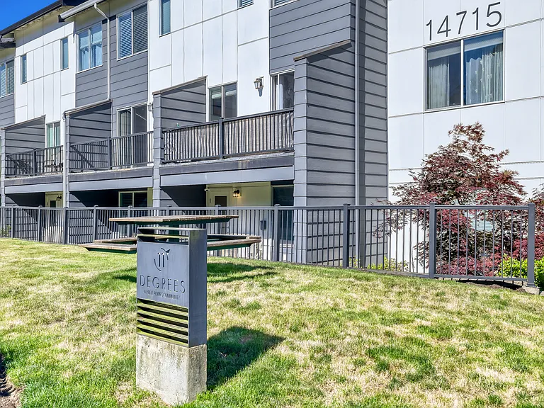 14715 Admiralty Way #B-7 — Photo 31