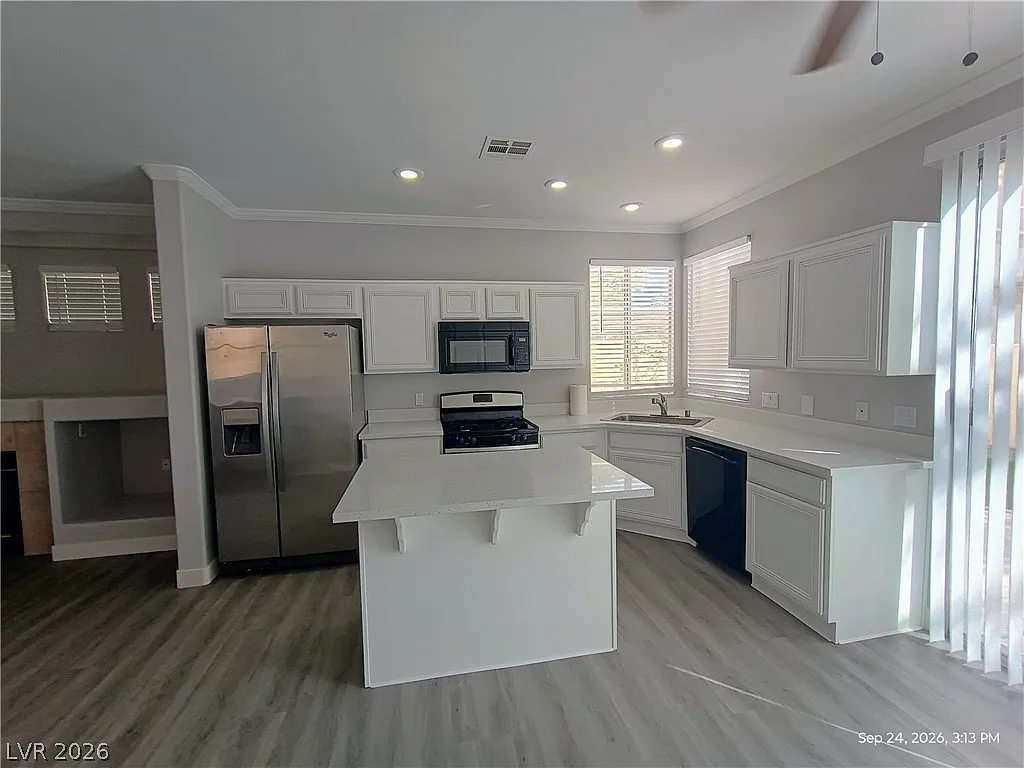 3 bed, 2.5 bath, 1950 sqft, $2,190 — Photo 4