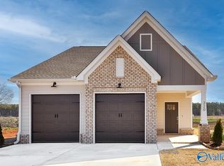 320 Shadow Ct, Huntsville, AL 35824