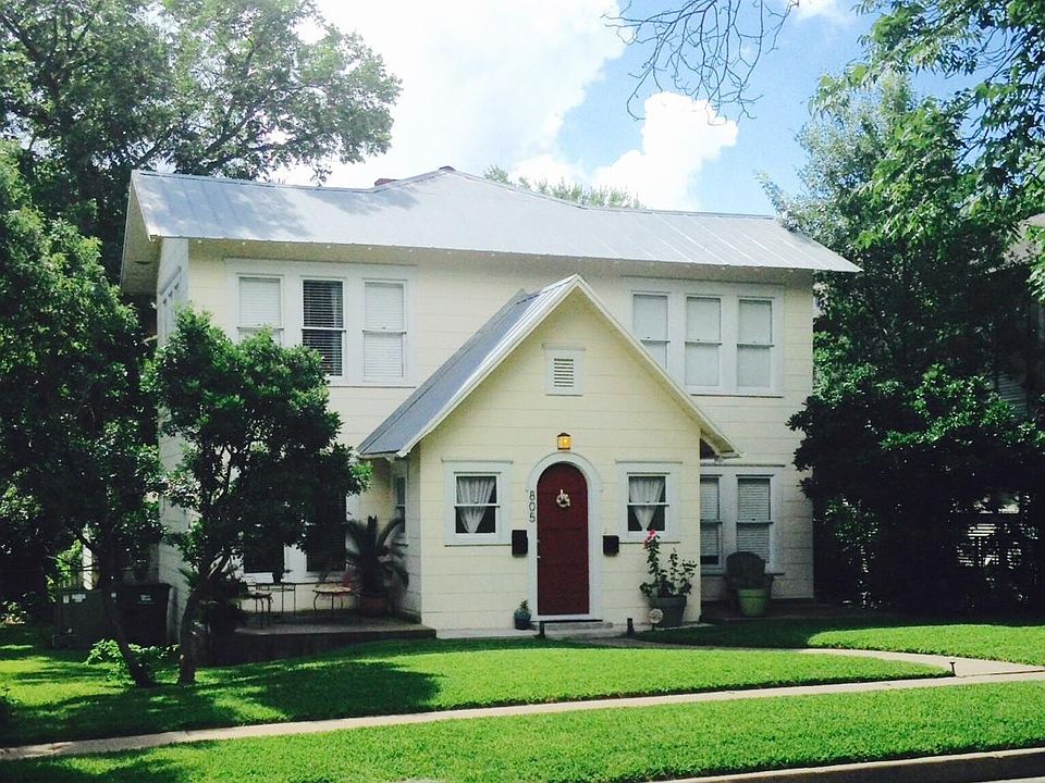 Unit A is the left side of the building (upstairs/downstair)