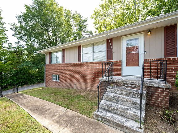 3rd image of 3704 Mary Anna Dr