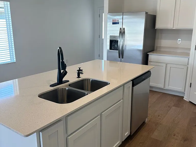 1213 Meadow Brook Dr — Photo 6