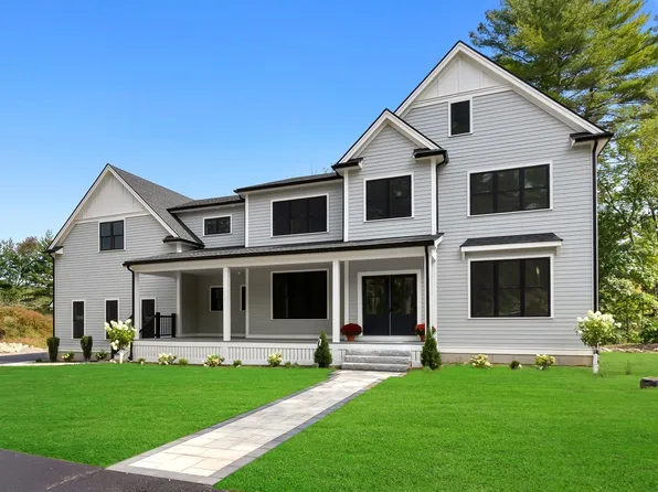 11 Betsy Ln, Rowley, MA 01969