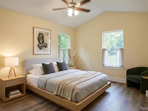2nd image of 11477 Hidden Oaks Dr