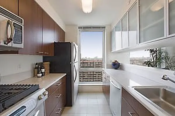 Sold by Corcoran | media 7