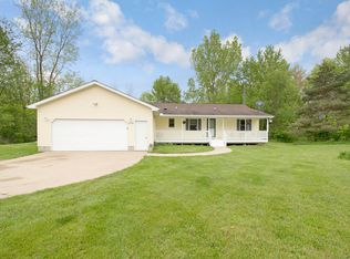2705 S Lacey Lake Rd, Bellevue, MI 49021
