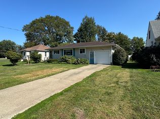 7329 Chestnut St, Fairview, PA 16415