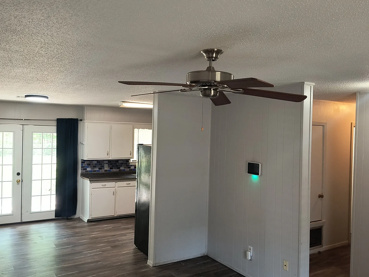 2203 Crestwood Drive - 1 — Photo 4