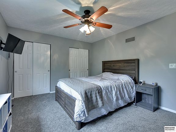 5th image of 825 Donegal Dr