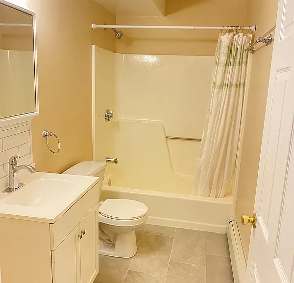 380 Sunset Ave #10 — Photo 10
