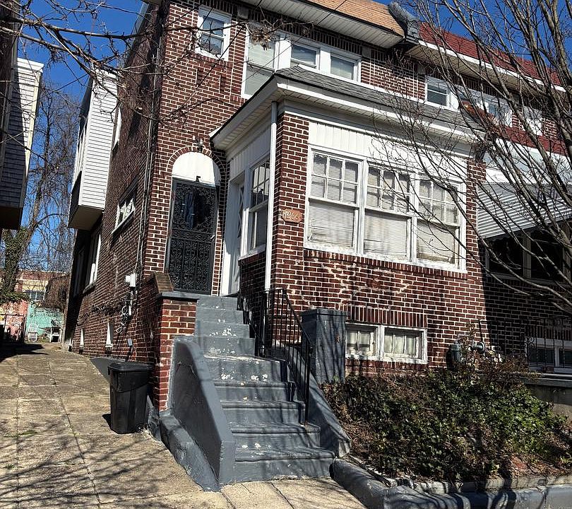 1st image of 1266 Magnolia Ave