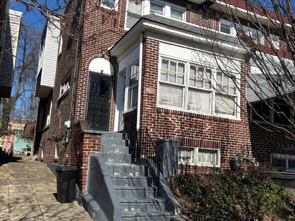 1266 Magnolia Ave, Camden, NJ 08103