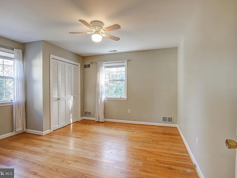 5600 Beam Ct — Photo 23