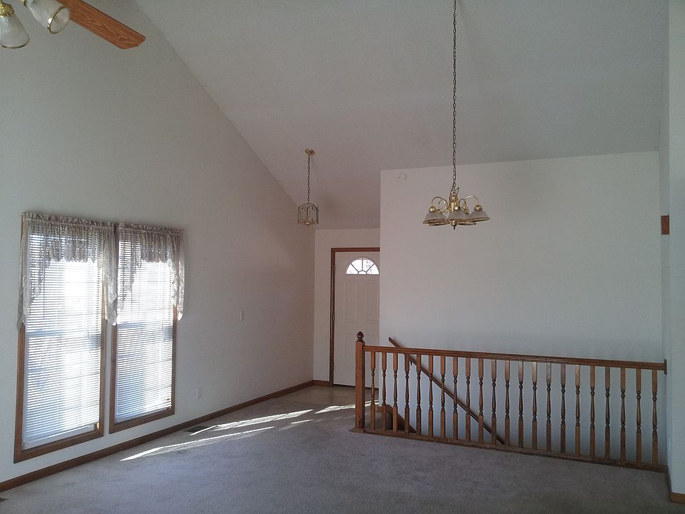 2nd image of 505 Bayside Ct