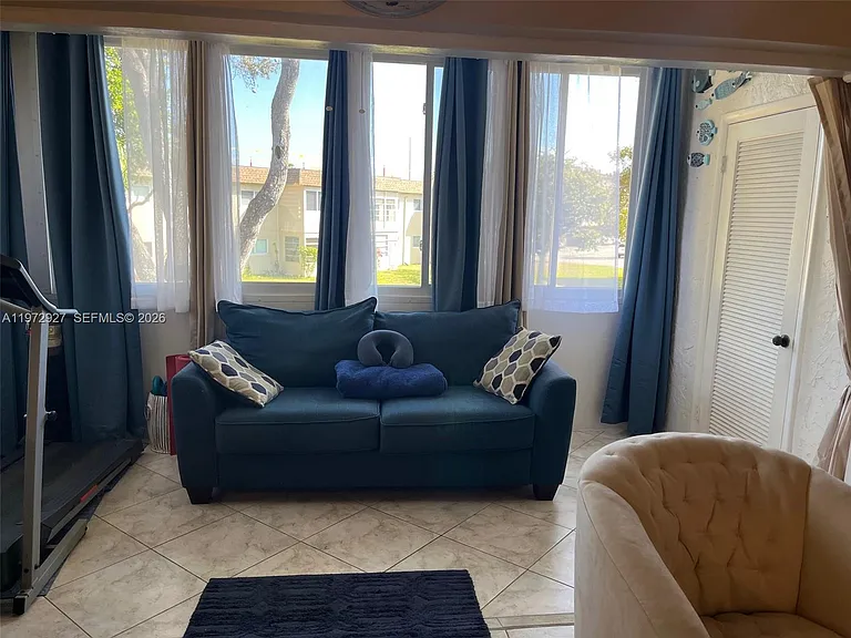752 Lori Dr #218 — Photo 6