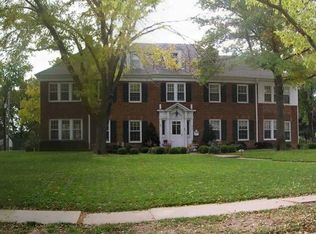 22 Crestview Dr, Salina, KS 67401