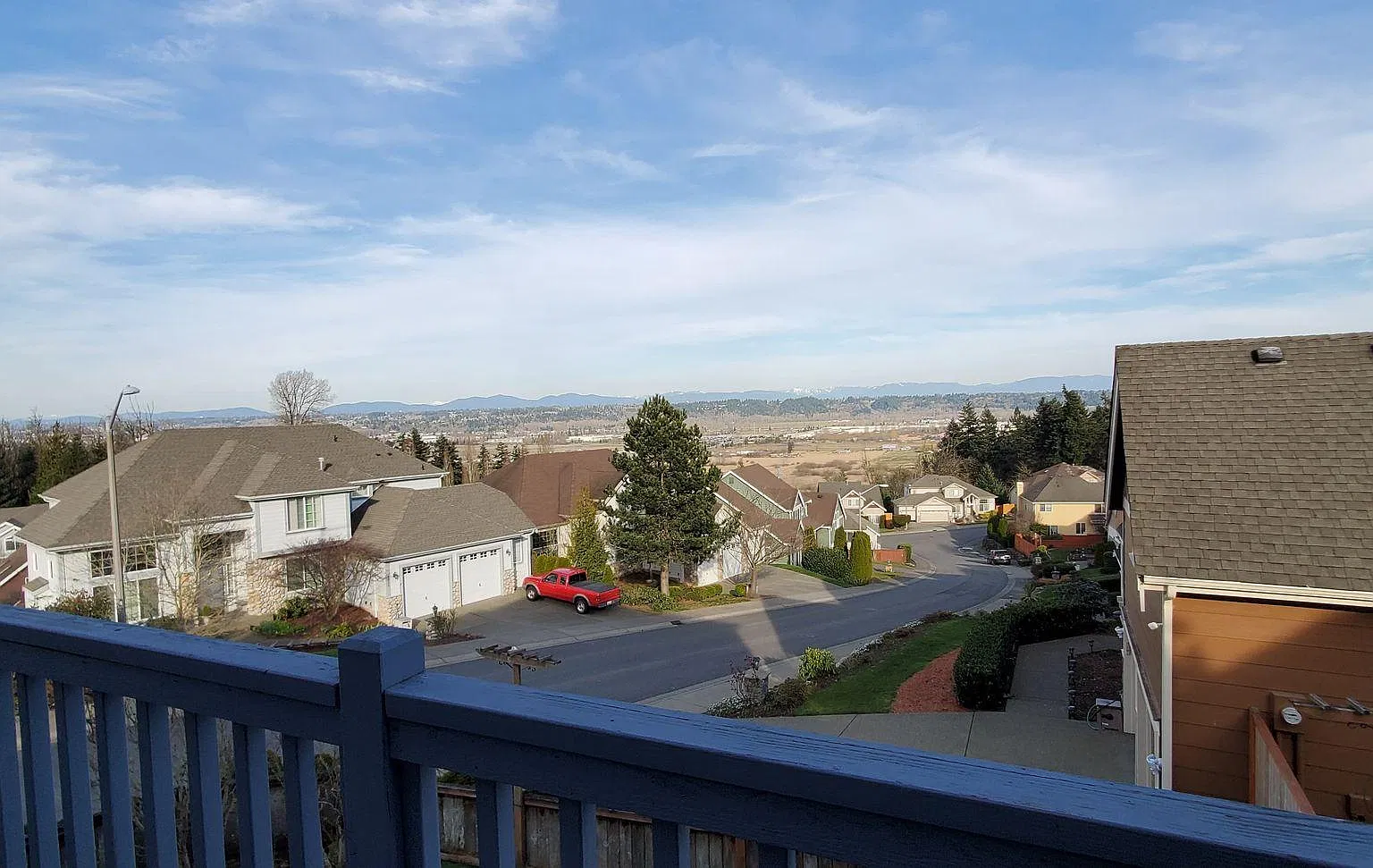 5 bed, 3.5 bath, 3220 sqft, $3,950 — Photo 3