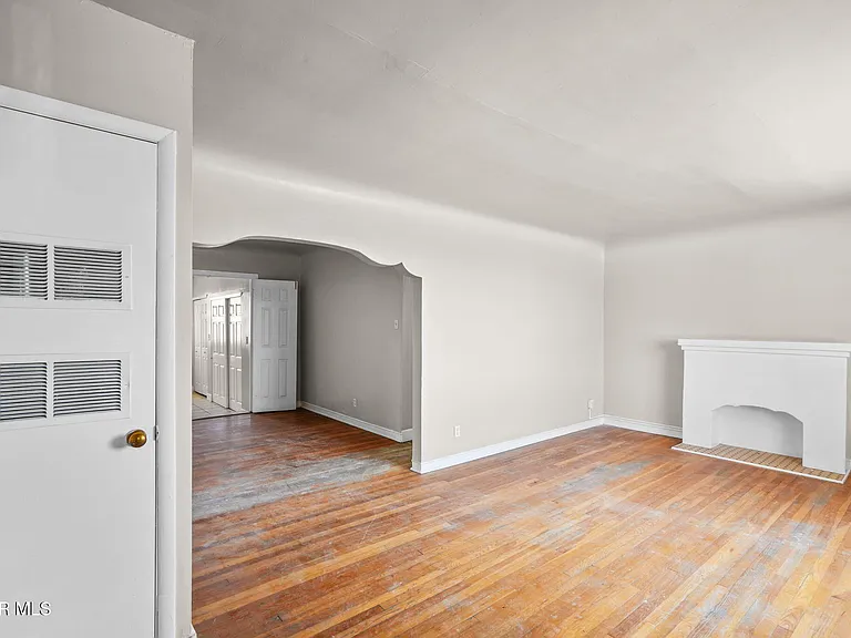 3125 Van Buren Ave — Photo 5