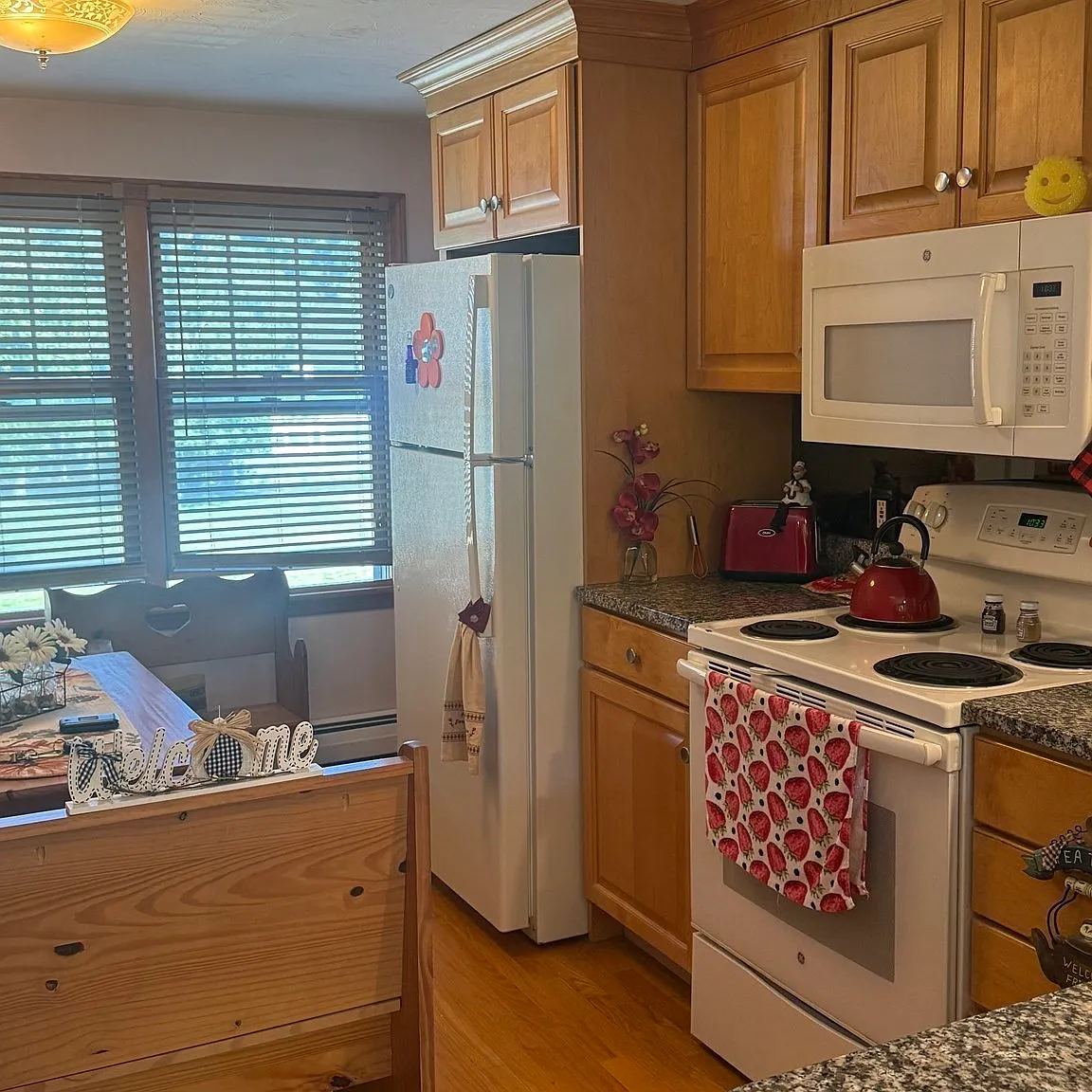 1 bed, 1.0 bath, 775 sqft, $2,400 — Photo 2