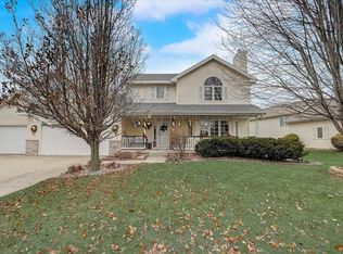 325 Yorktown Rd, Deforest, WI 53532