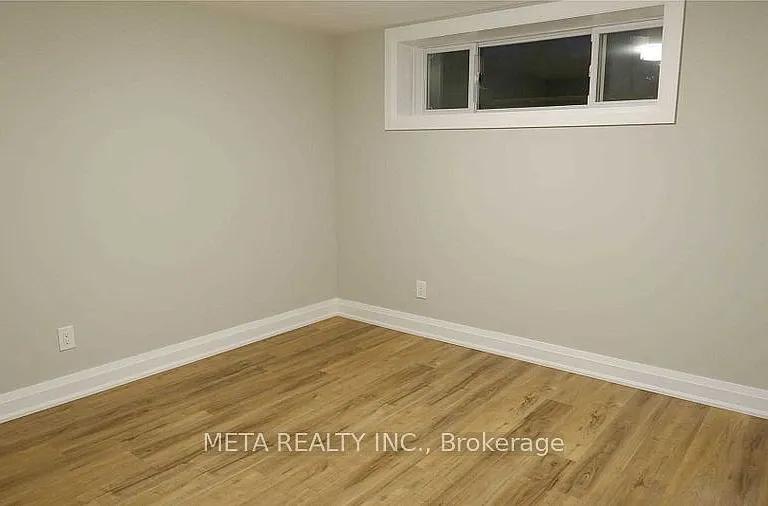 101 Greenock Ave #BASEMENT — Photo 4