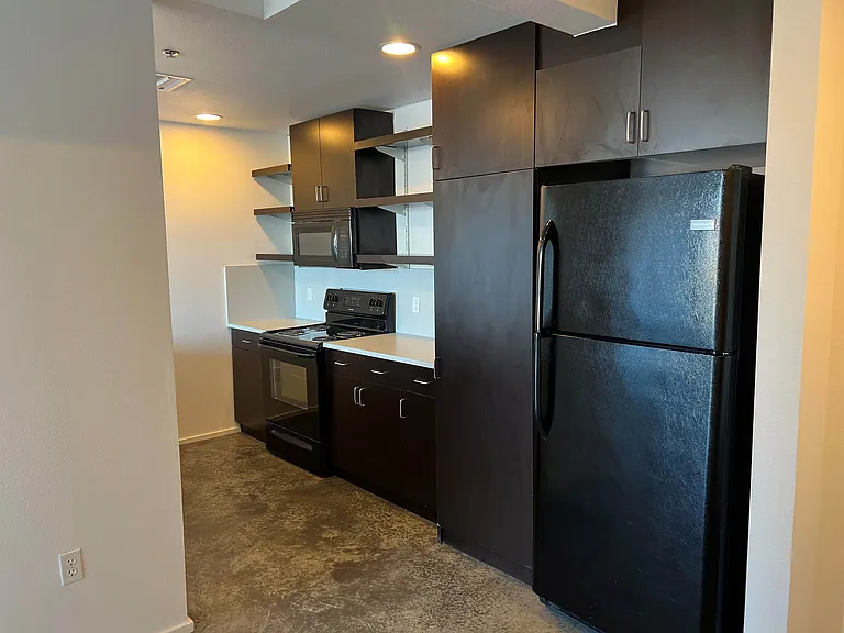 10 N Greenwood Ave — Photo 36