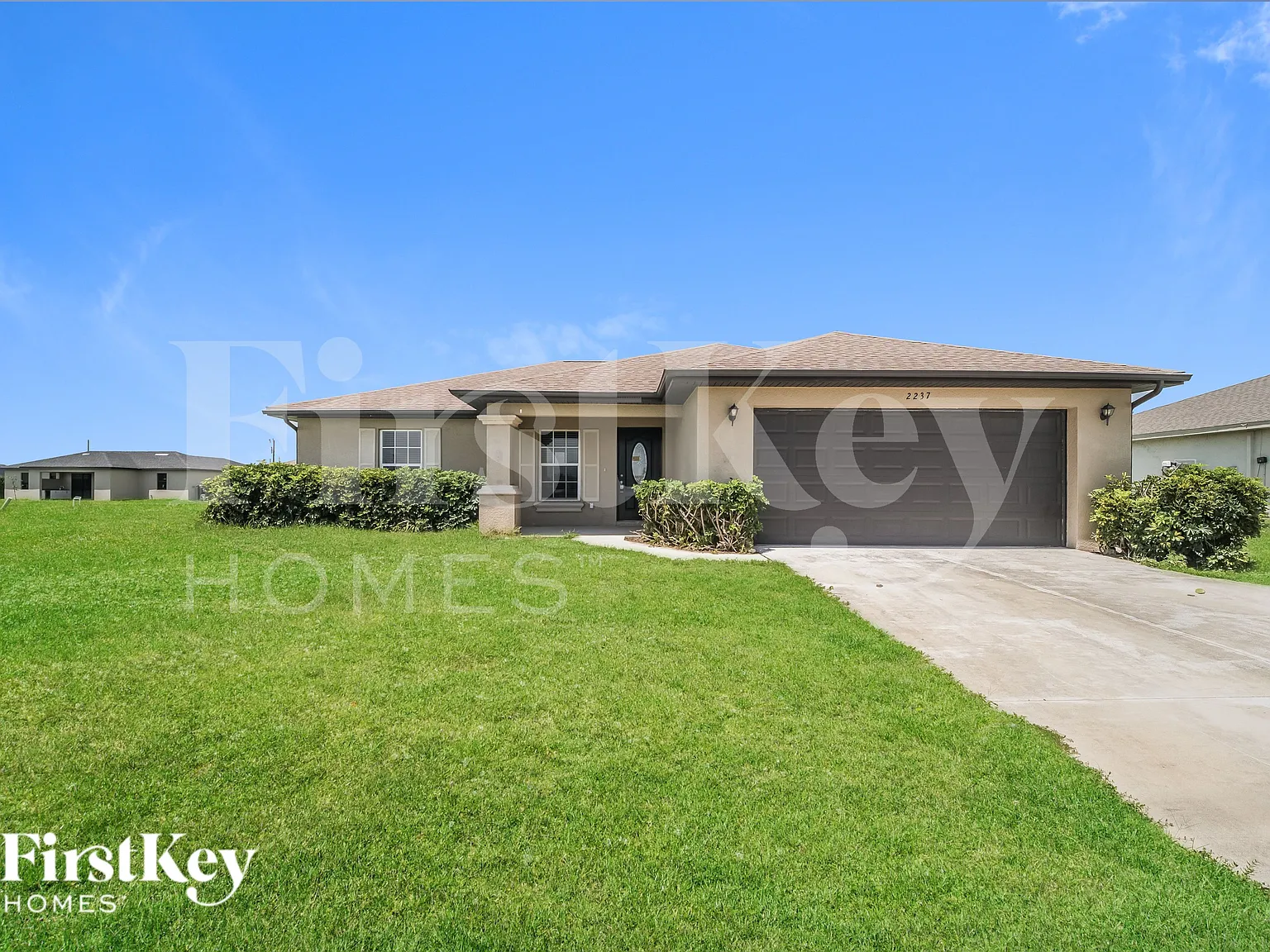 3 bed, 2.0 bath, 1458 sqft, $1,725 — Photo 1